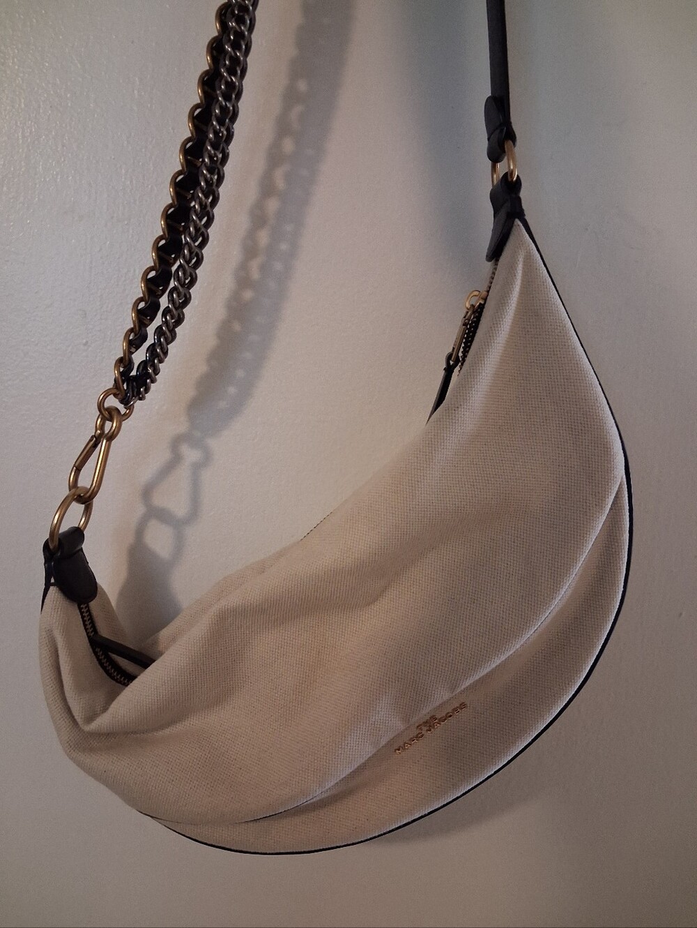 MARC JACOBS The Eclipse Shoulder Bag Color: Beige/Dust - Picture 6 of 6